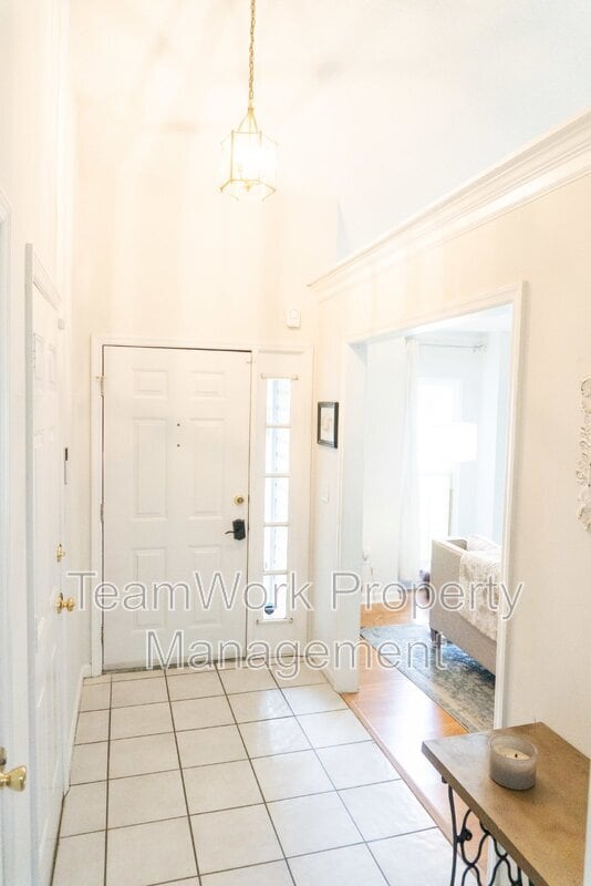 Photo - 827 Harbor Pl Dr