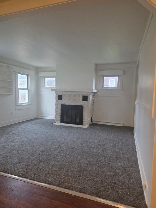 Building Photo - 397 Upper Oakwood Ave Unit B