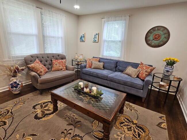 Photo - 5301 Tacoma St