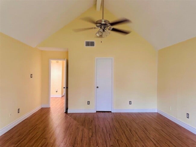 Photo - 3230 Meadway Dr