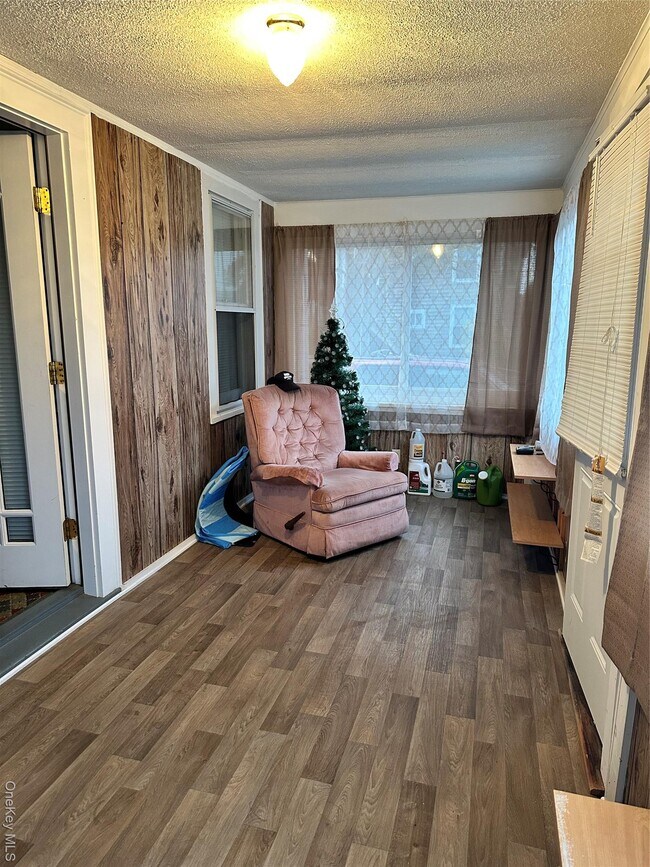 Photo - 517 Flint St