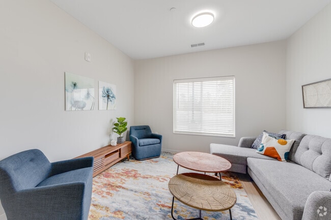 2 BR, 1 BA, 854 SF