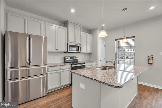 Photo - 2 Kohlmyer Dr