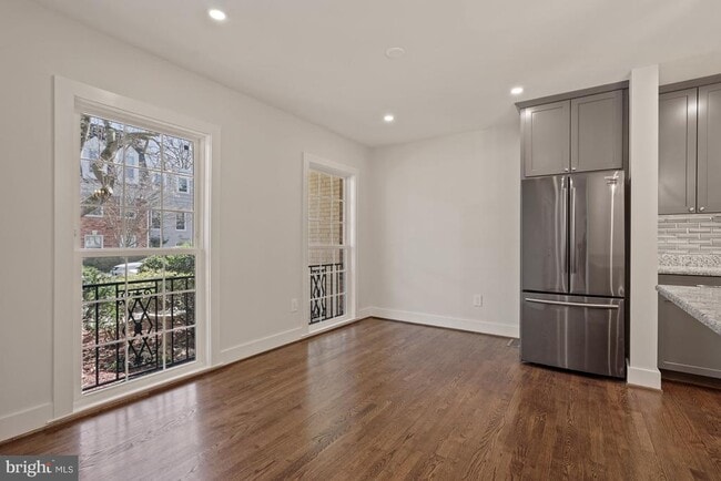 Building Photo - 1110 Wimbledon Dr