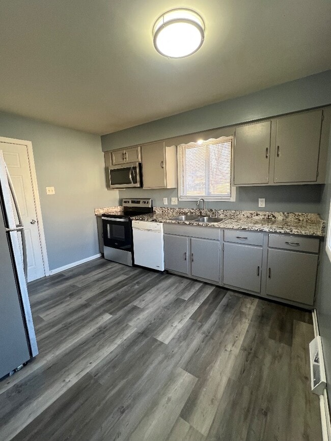 Photo - 11226 Roxbury Dr