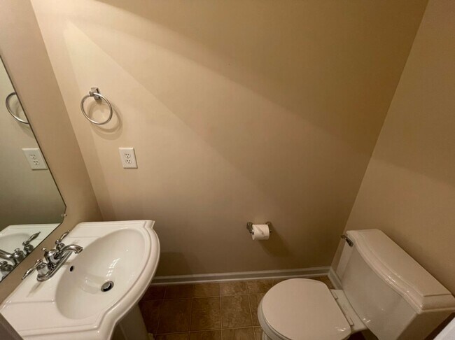 Photo - Beautiful 2 bed 2.5 bath brick townhome in Apex