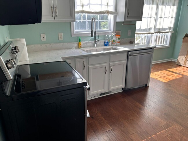 Photo - Beautiful 3 Bedroom 2 1/2 Bath Home For Rent!