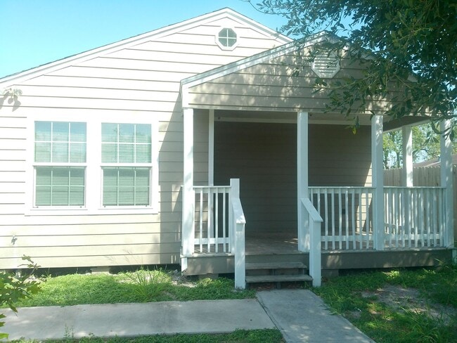 Building Photo - 2614 Cleo St Rental