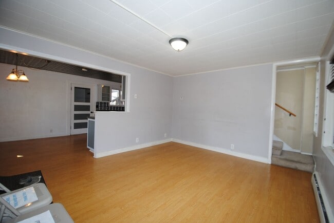 Photo - Spacious & centrally located 4 bed / 3 bath house FOR RENT