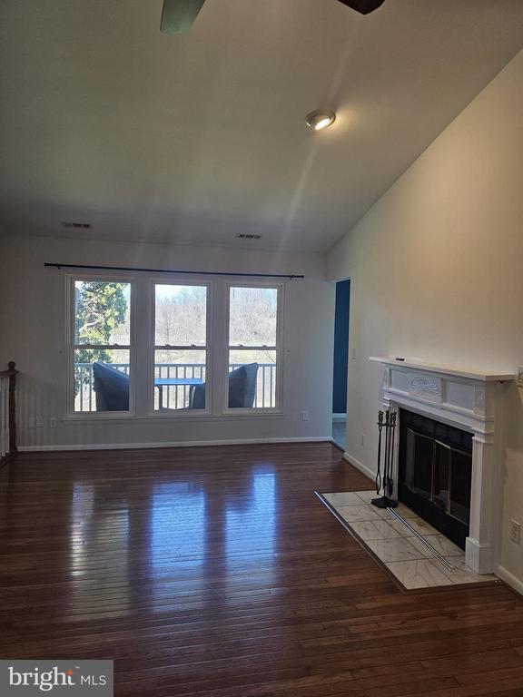 Building Photo - 11321 Halethorpe Terrace Unit 205