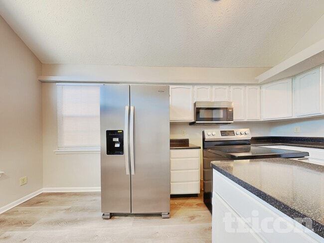 Photo - 1224 Stradford Ct