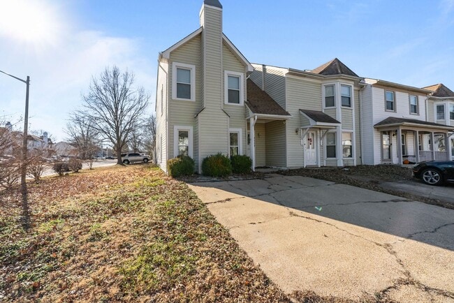 Building Photo - Beautiful Townhouse-Style Home in Virginia Beach!