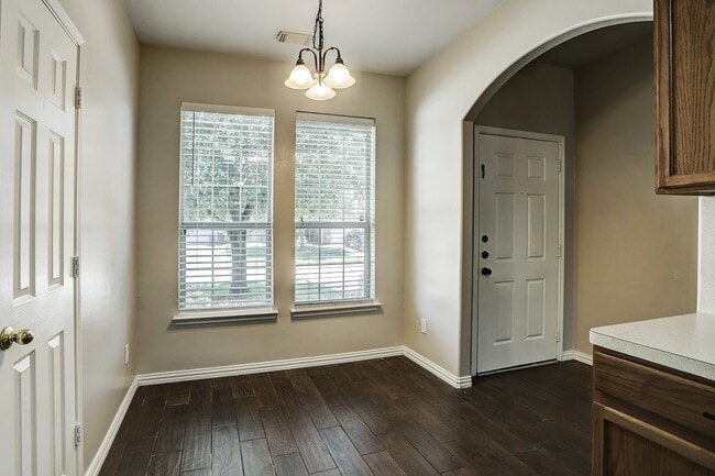 Photo - 407 Annatto Ln