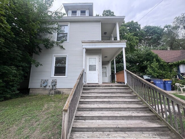 Building Photo - 75 Sheldon Blvd SE Unit 316 Lane Ave SW -  1 Rental