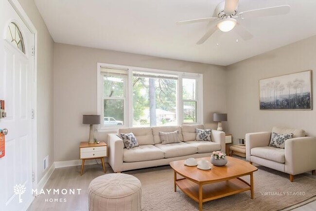 Photo - 21 Newport Dr