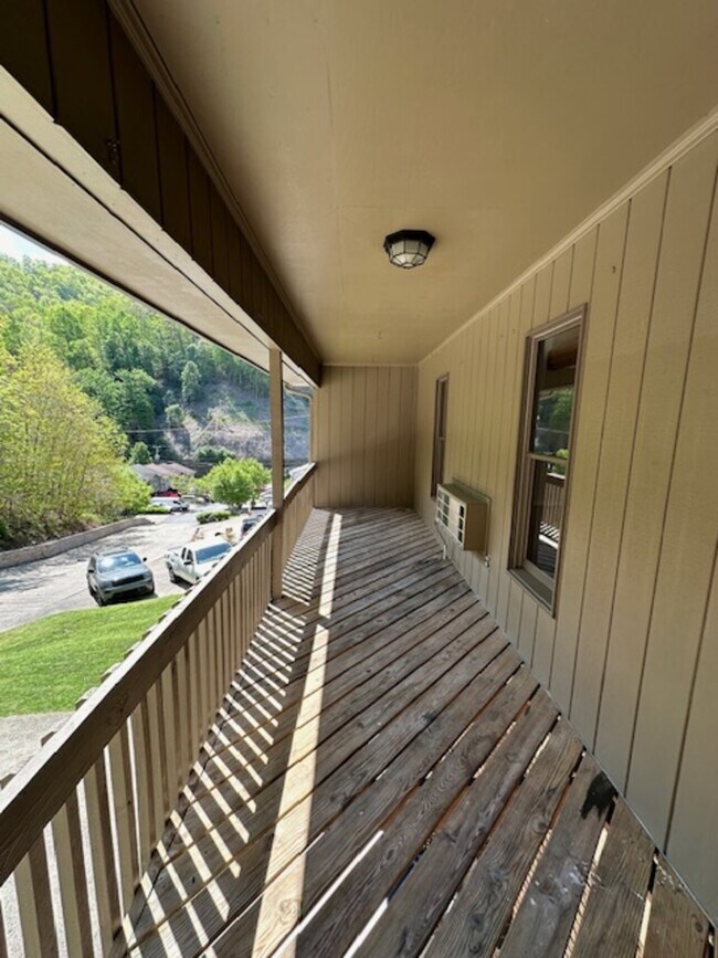 Lancelot Condo Unit 14 Condo for Rent in Pikeville, KY