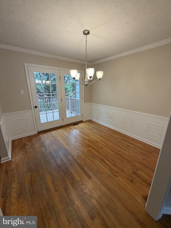 Photo - 218 Tudor Dr