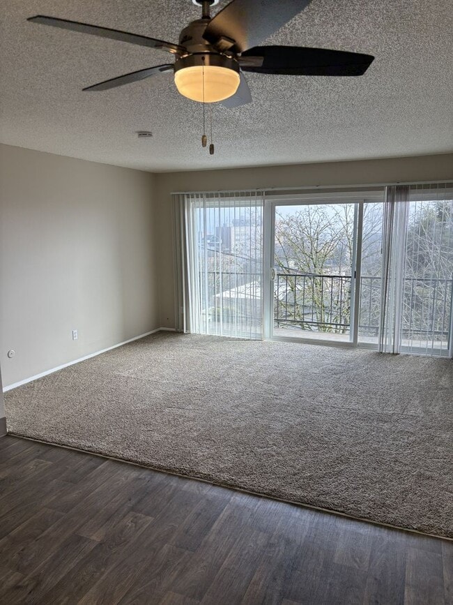 Photo - Hilltop House Apartments