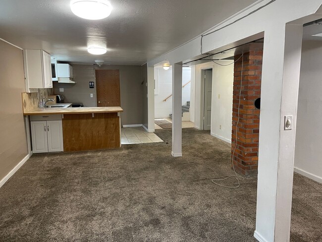 Basement Apartment for Rent!!! PENDING APP... - Basement Apartment for Rent!!! PENDING APP...