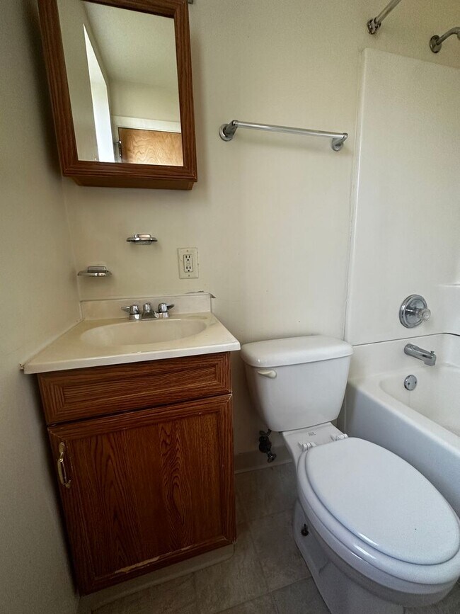 Photo - 3820 Brownsville Rd Unidad 6