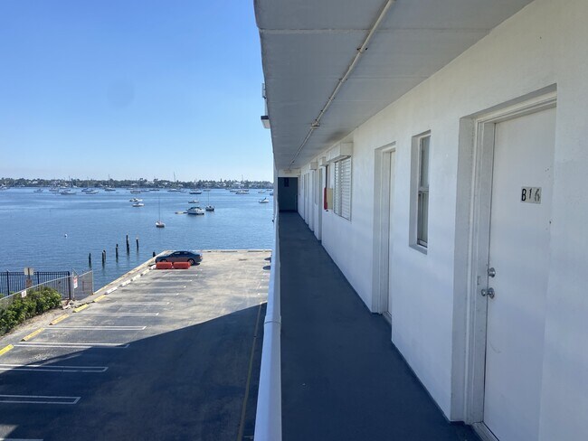 Photo - 4500 N Flagler Dr