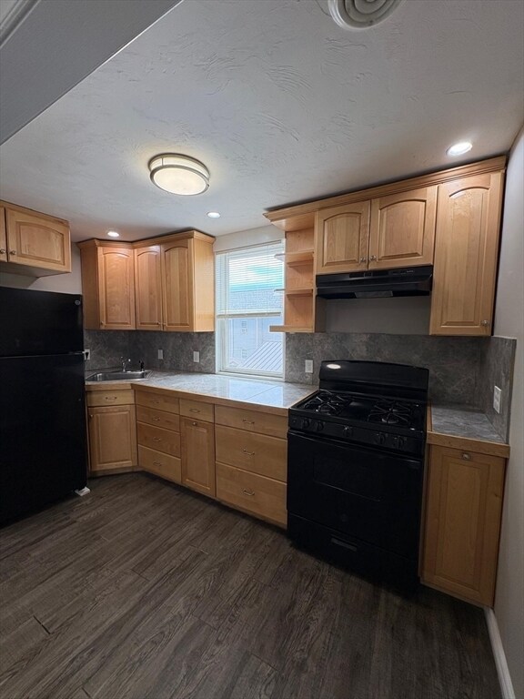 Building Photo - 38 Neptune St Unit 2R Rental