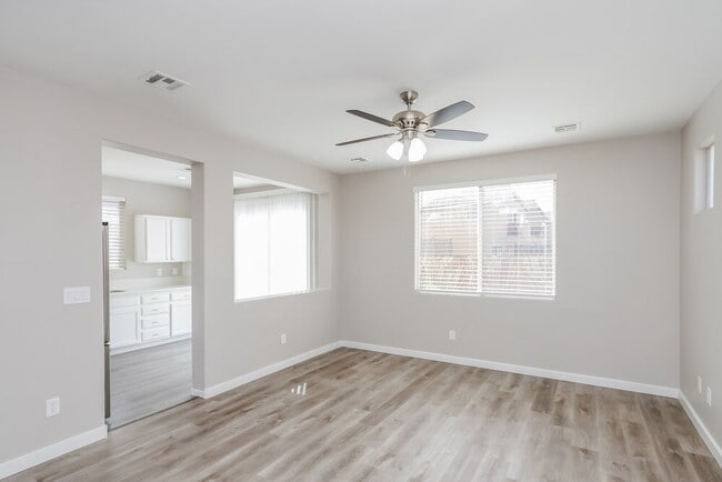 Photo - 485 Blue Juniper Ln