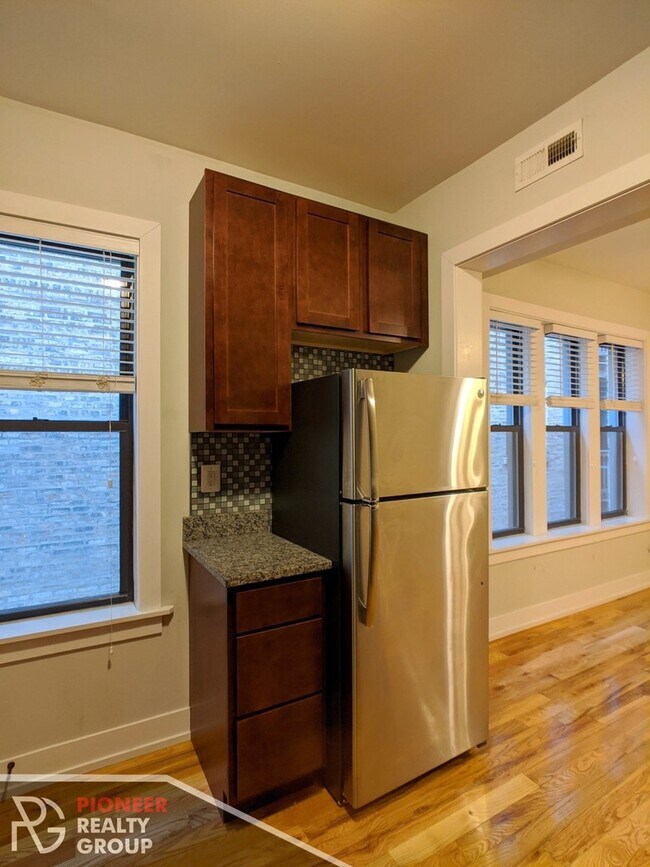 Photo - 3523 N Racine Ave Unit 1