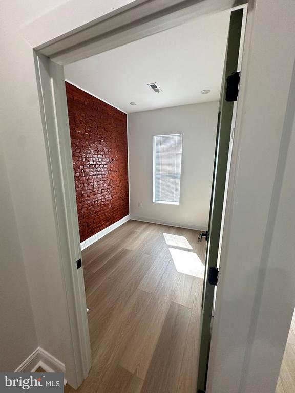 Photo - 1229 W Somerset St Unit B