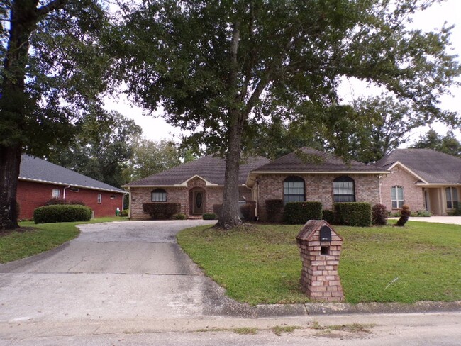 Gorgeous Executive 4-Bedroom Home in Pace ... - Gorgeous Executive 4-Bedroom Home in Pace ...