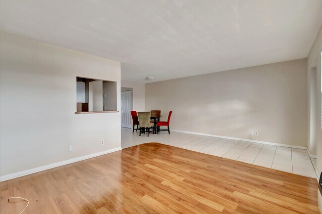 Photo - 145 Bedford F Condo