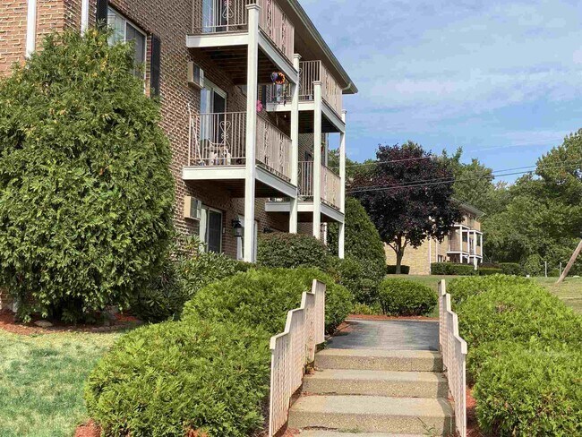 385 Huse Rd Unit 25