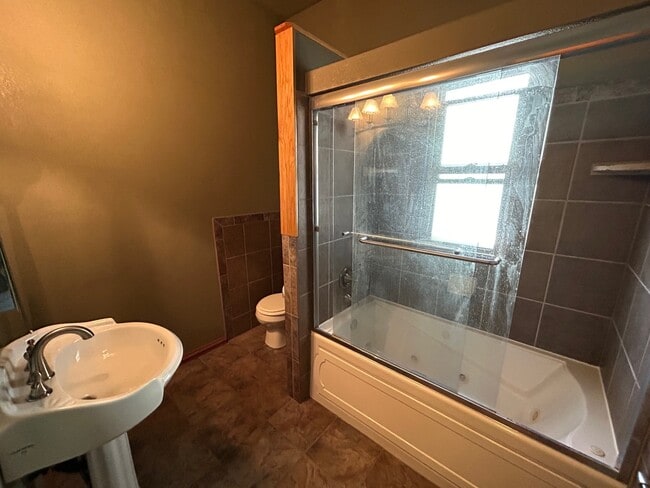 Photo - 927 Chipeta Ave