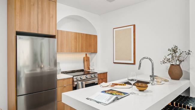 Building Photo - 151 S Elliott Pl Unit 5L Rental