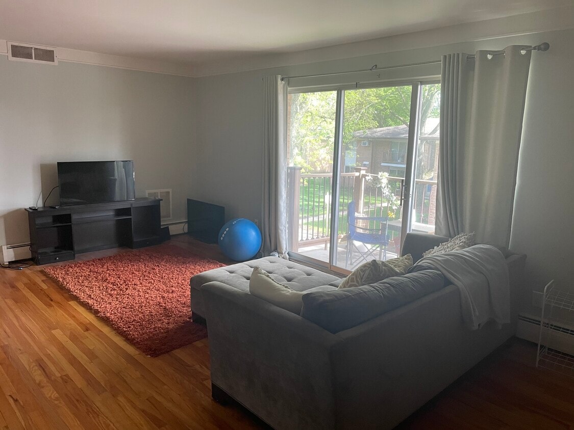 Photo - 1237 Island Dr (Ann Arbor, MI)