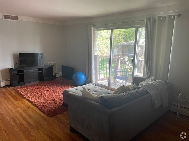 Building Photo - 1237 Island Dr Unit 204 Rental