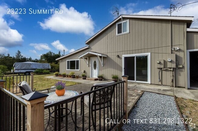 Building Photo - 23223 Summit Rd Rental
