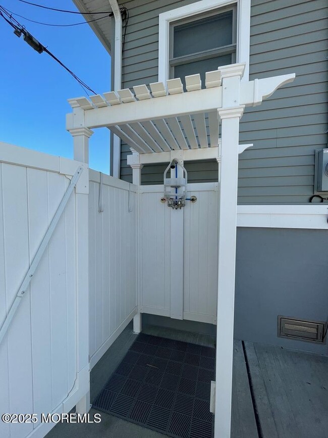 Photo - 112 Albacore Dr