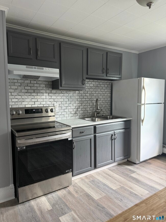 Photo - 231 N Main St