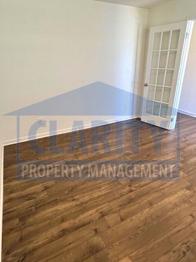 Photo - ***Pay no rent for May!***