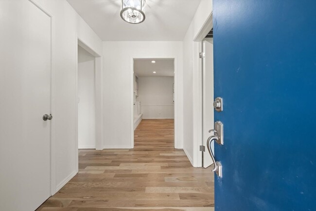 Photo - Modern Details and Interiors to a sought-after Classic Edmond Neighborhood Home!!!! Top to Botto...