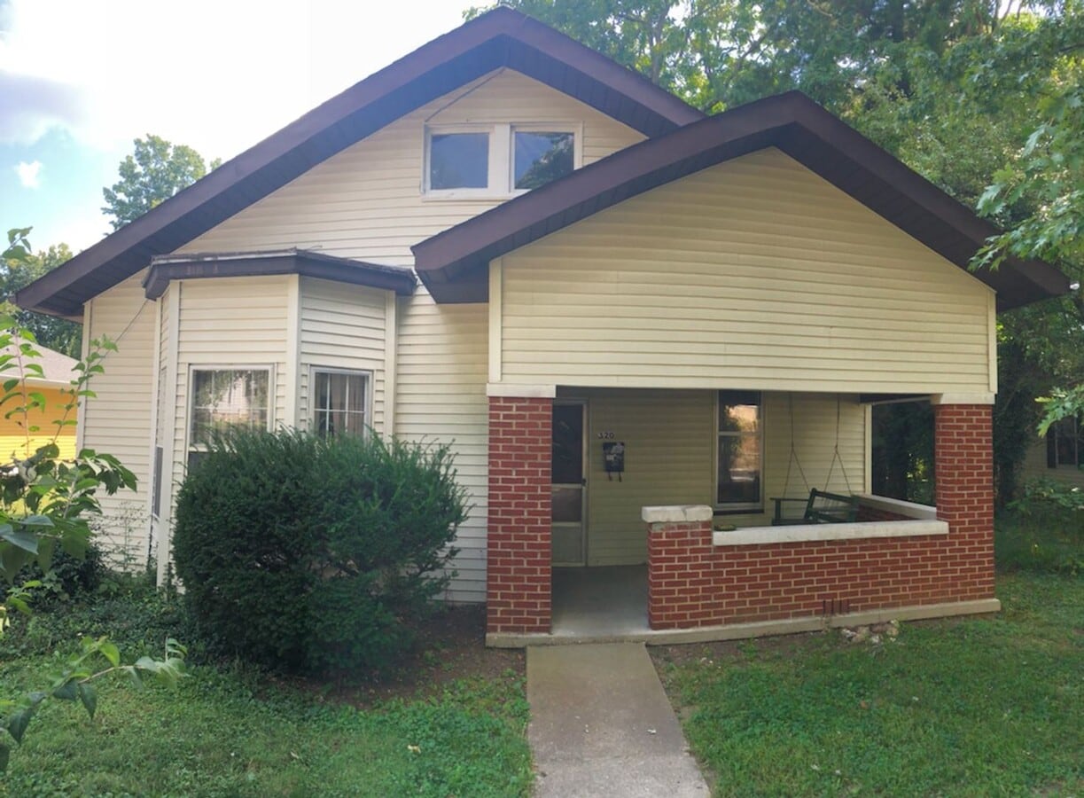 0320 E 1st Street - 0320 E 1st Street Unidad East