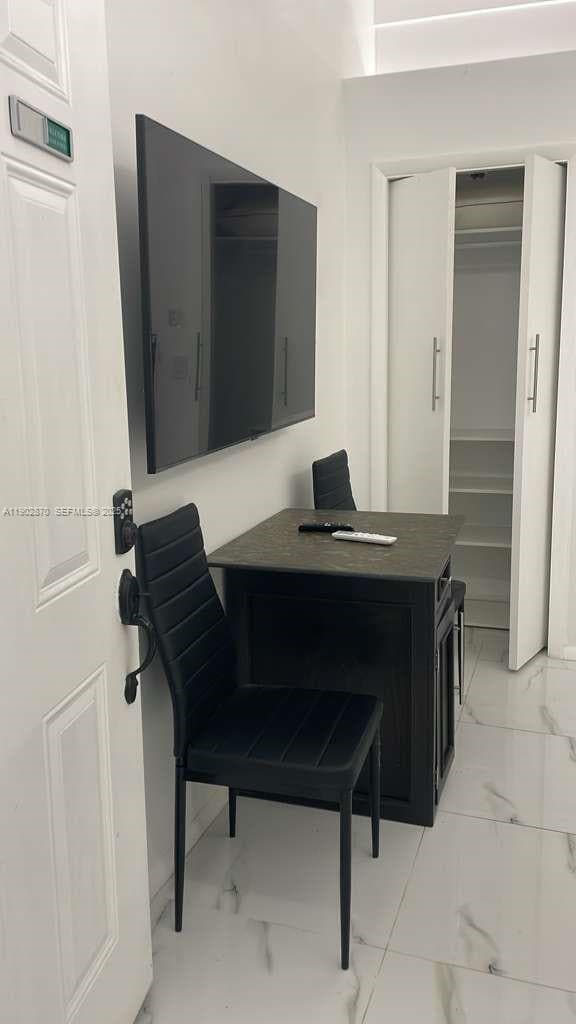 Building Photo - 1150 Normandy Dr Unit 103