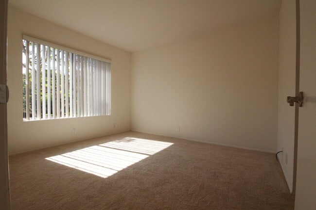 Photo - 1-bedroom condo with loft, top floor unit in La Jolla Colony/UTC Unidad 239