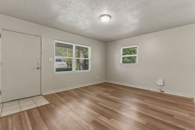 Photo - 1427 Connecticut St