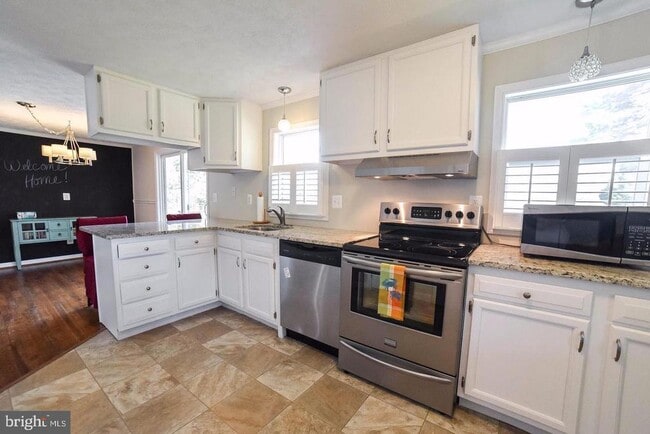 Photo - 16100 Thomas Rd