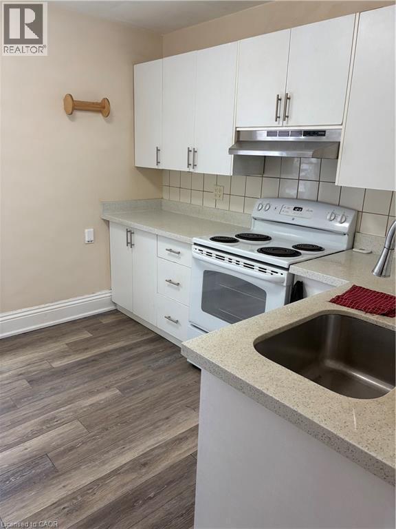 Photo - 95 Sanford Ave N