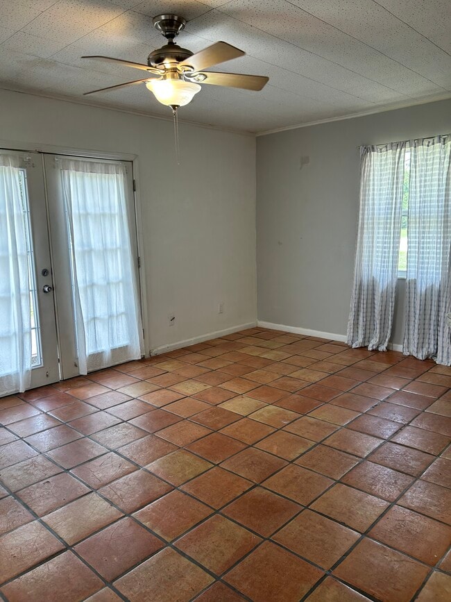 Photo - 2149 Dover Ave
