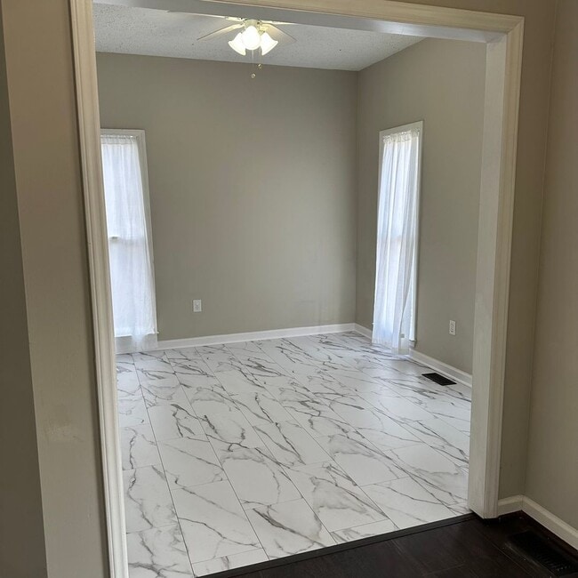 Photo - 509 Westminster Dr