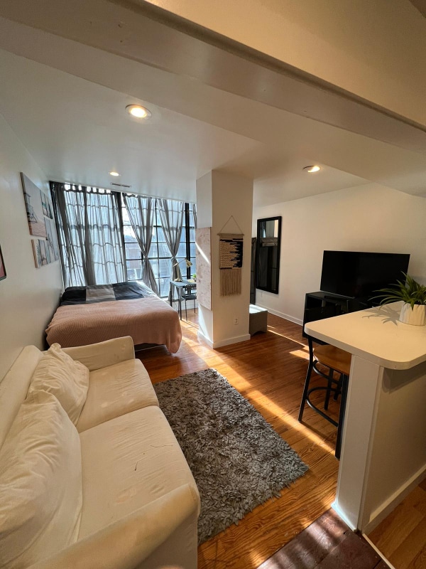 Photo - 313 2nd St SE